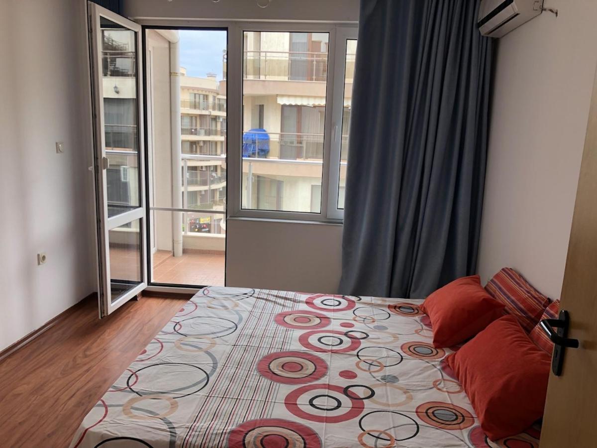 Milos Apartments Поморие Екстериор снимка
