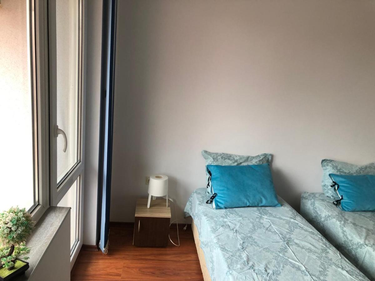 Milos Apartments Поморие Екстериор снимка