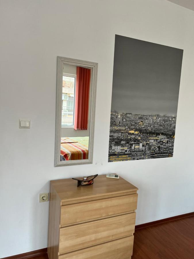 Milos Apartments Поморие Екстериор снимка