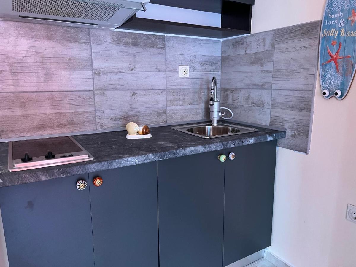 Milos Apartments Поморие Екстериор снимка