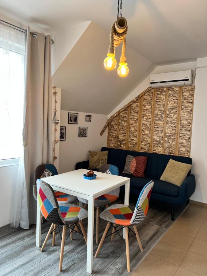 Milos Apartments Поморие Екстериор снимка