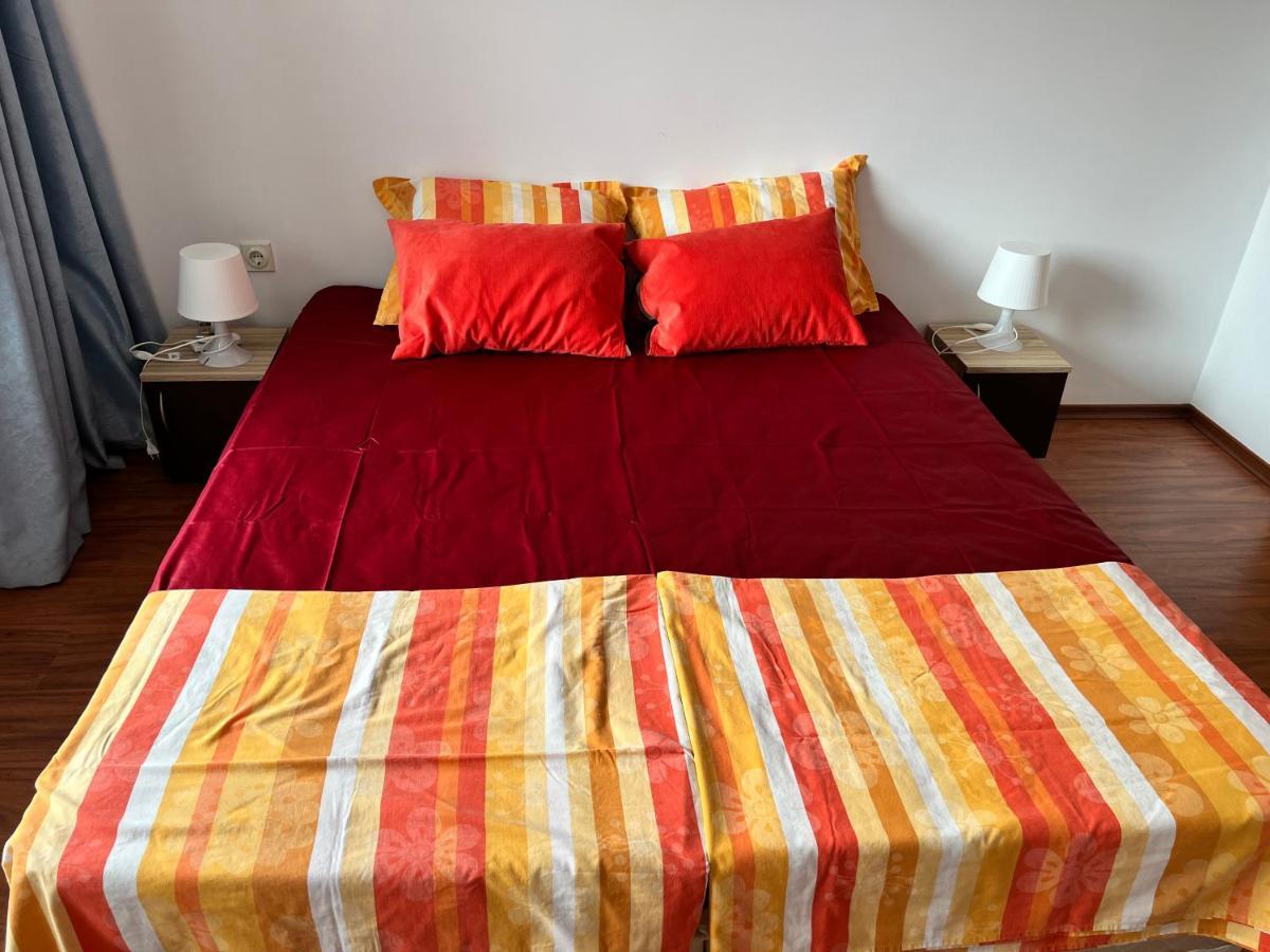 Milos Apartments Поморие Екстериор снимка