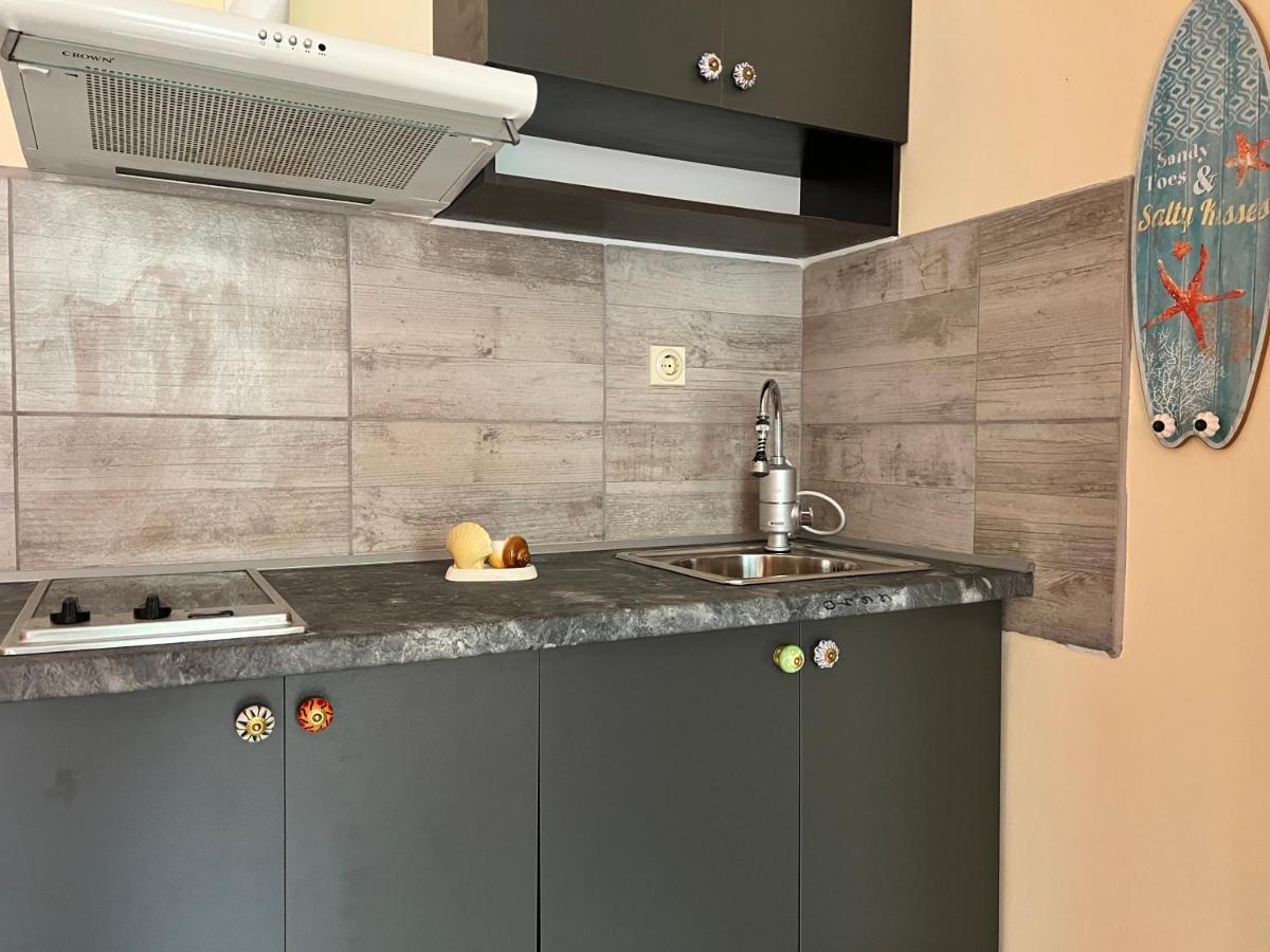 Milos Apartments Поморие Екстериор снимка