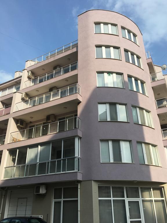 Milos Apartments Поморие Екстериор снимка