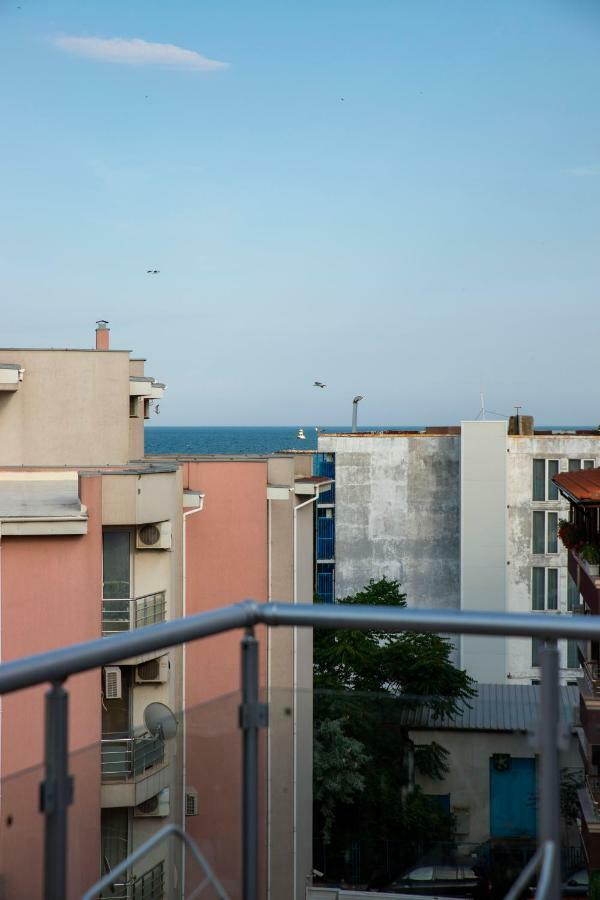 Milos Apartments Поморие Екстериор снимка